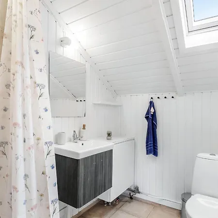 Дом отдыха Cozy In With Wifi Грена