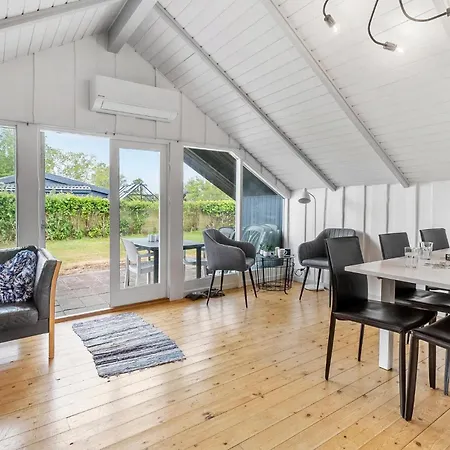 Дом отдыха Cozy In With Wifi