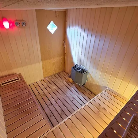 Casa de Férias Lovely In With Sauna
